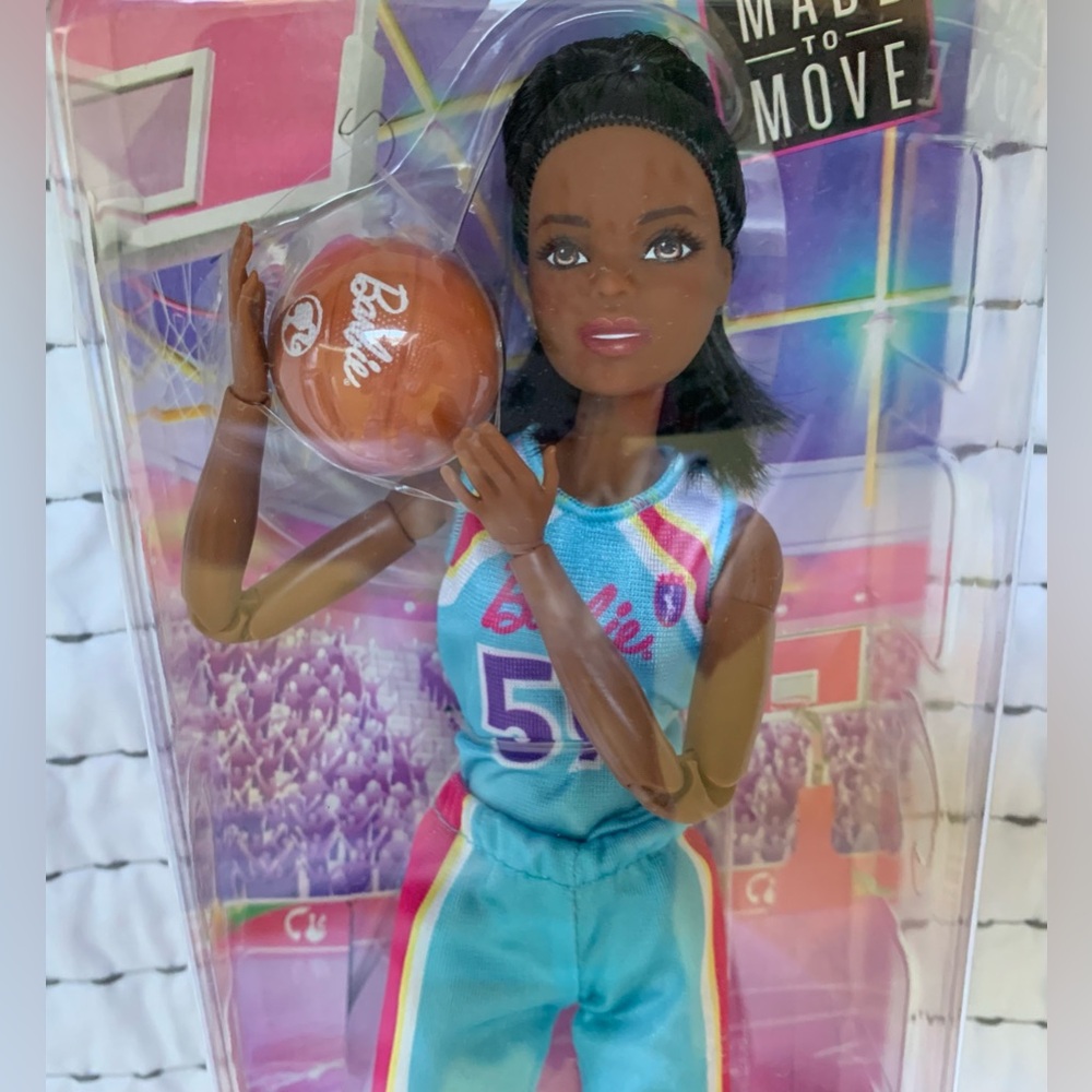 Made to Move Barbie Brunette Basketball Player Wearing Removable Uniform BBall